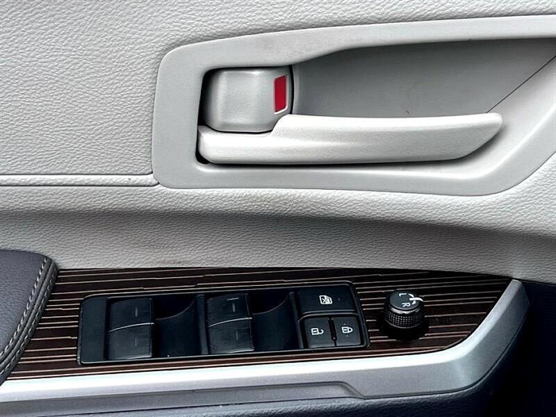 used 2023 Toyota Sienna car, priced at $38,466