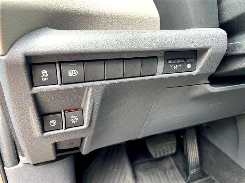 used 2023 Toyota Sienna car, priced at $38,466