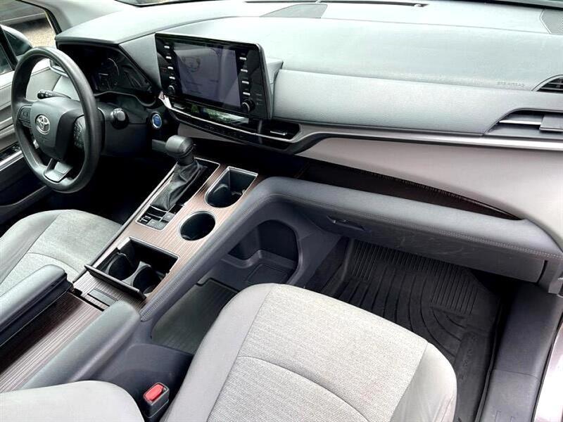 used 2023 Toyota Sienna car, priced at $38,466