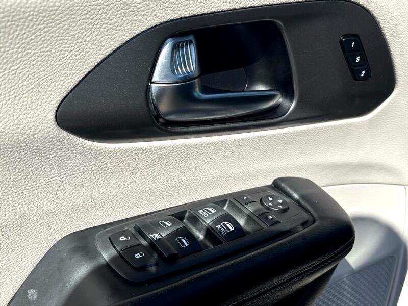 used 2022 Chrysler Pacifica car, priced at $22,433