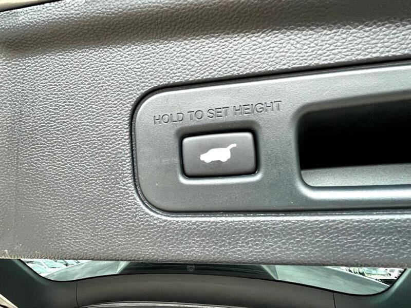 used 2024 Acura MDX car, priced at $43,964