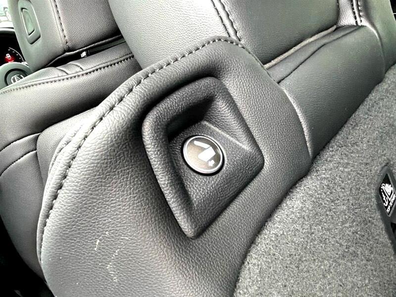 used 2024 Acura MDX car, priced at $43,964