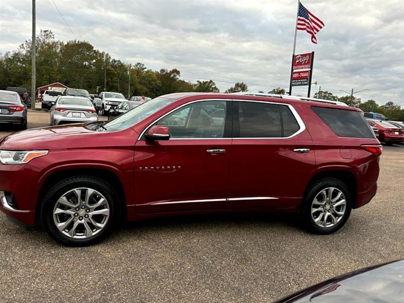 used 2021 Chevrolet Traverse car, priced at $30,433