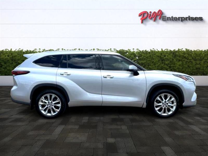 used 2024 Toyota Highlander car, priced at $47,966
