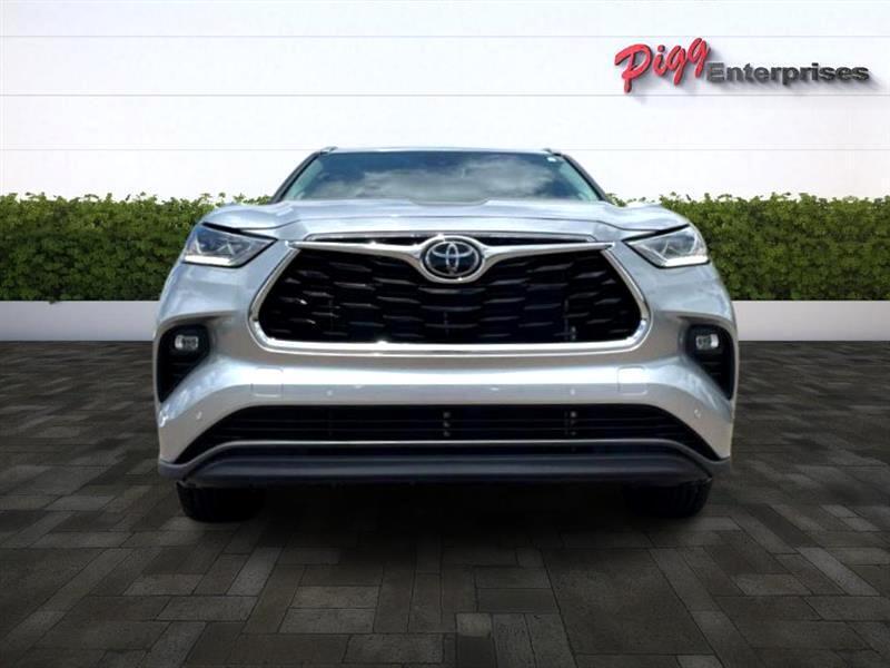 used 2024 Toyota Highlander car, priced at $47,966