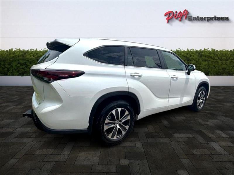 used 2024 Toyota Highlander car, priced at $43,466