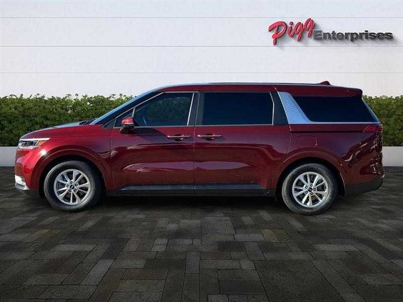 used 2023 Kia Carnival car, priced at $28,988