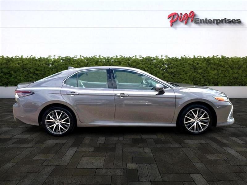 used 2022 Toyota Camry Hybrid car, priced at $27,566