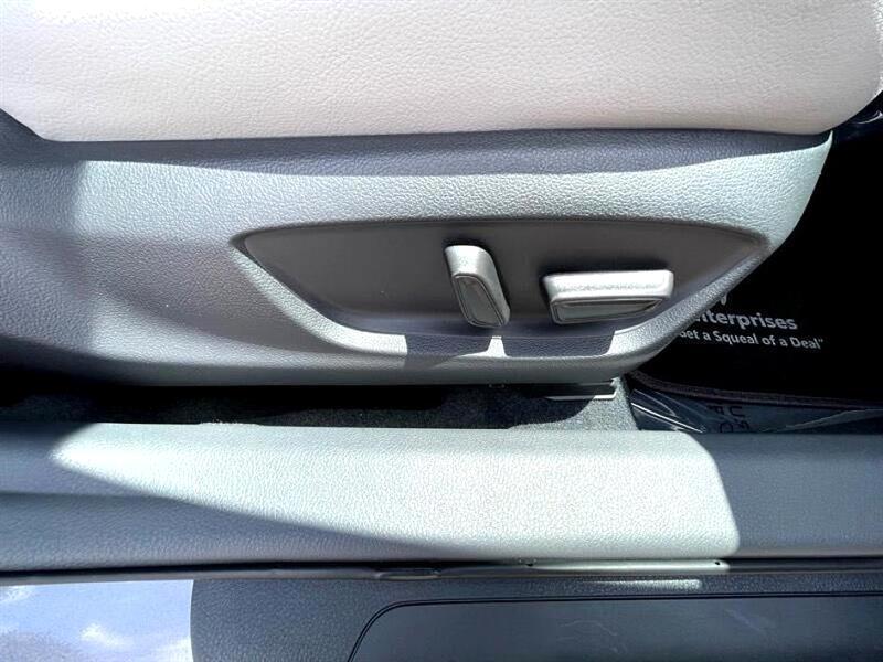used 2022 Toyota Camry Hybrid car, priced at $27,566