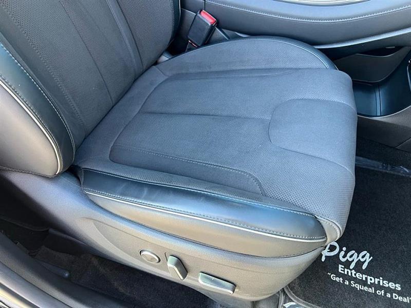 used 2025 Hyundai Palisade car, priced at $44,977