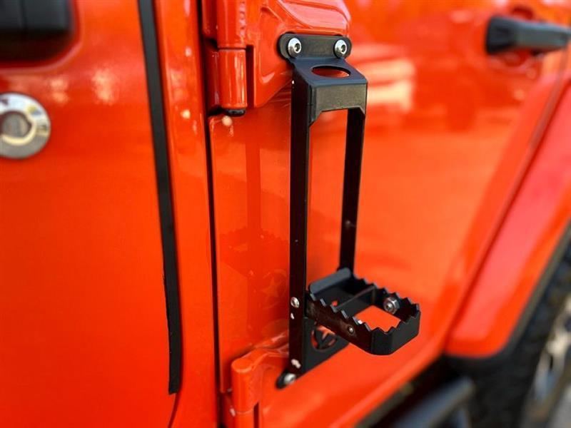 used 2018 Jeep Wrangler Unlimited car, priced at $27,433