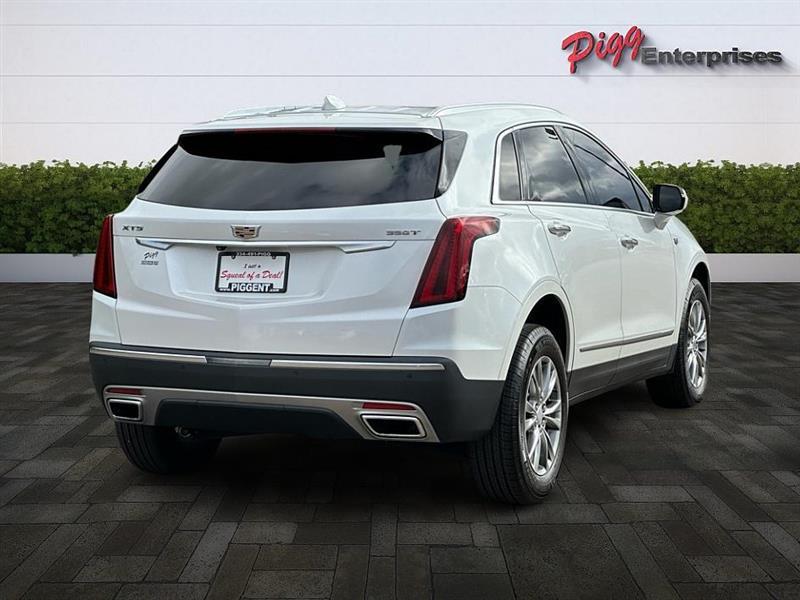 used 2022 Cadillac XT5 car, priced at $29,988