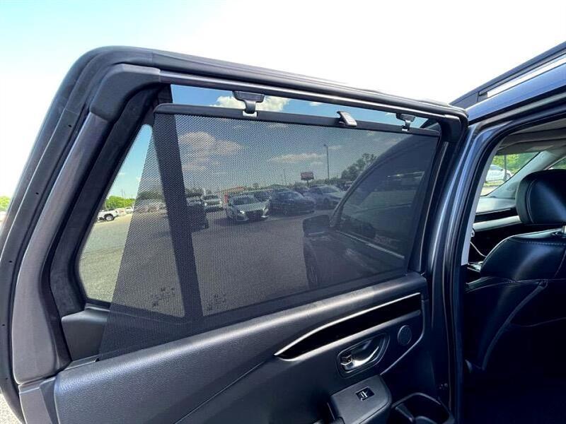 used 2025 Honda Pilot car, priced at $43,966
