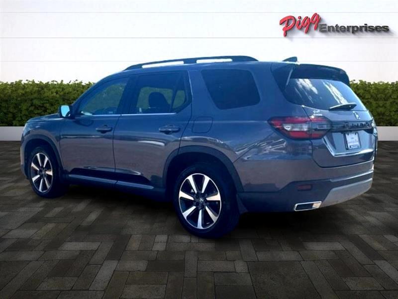 used 2025 Honda Pilot car, priced at $43,966