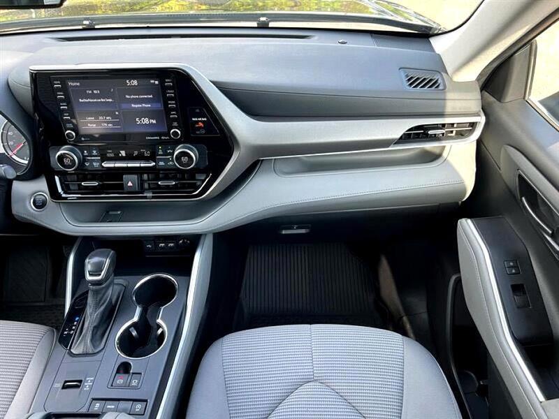 used 2021 Toyota Highlander car, priced at $25,662