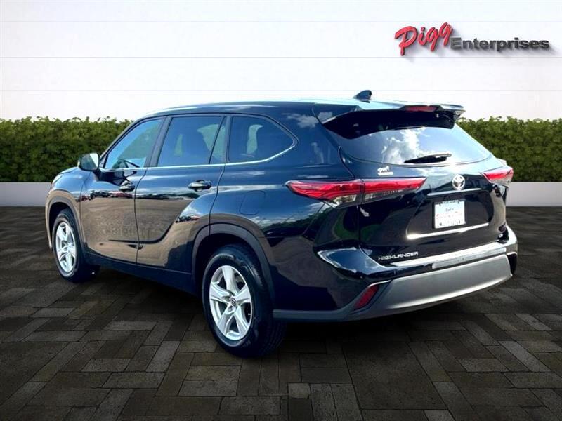 used 2021 Toyota Highlander car, priced at $25,662