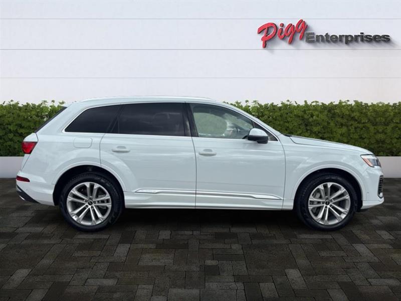 used 2025 Audi Q7 car, priced at $50,921