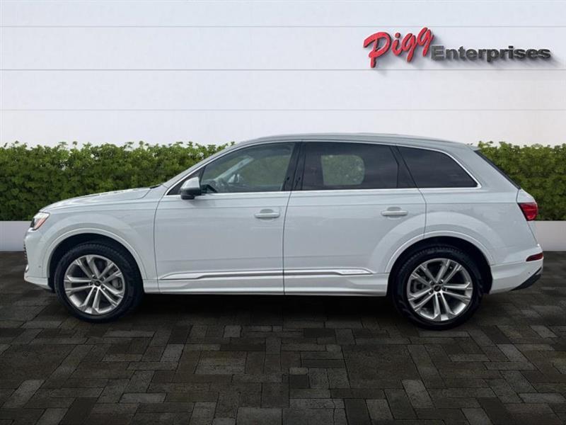 used 2025 Audi Q7 car, priced at $50,921