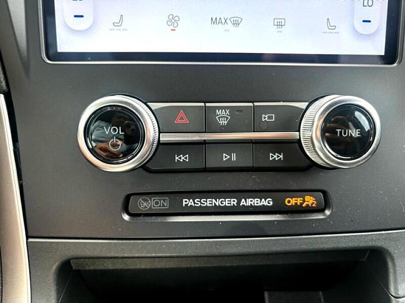 used 2024 Ford Edge car, priced at $33,466