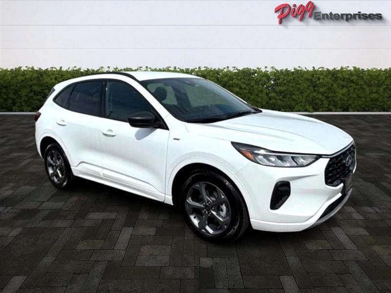 used 2023 Ford Escape car, priced at $25,577