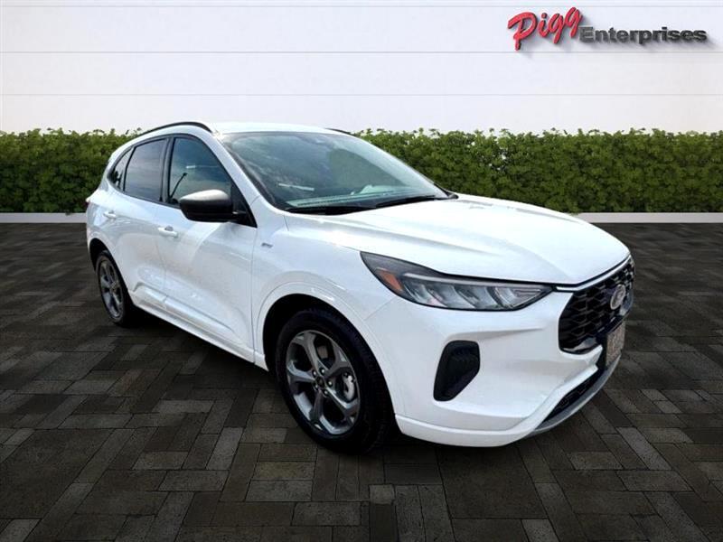 used 2023 Ford Escape car, priced at $25,577