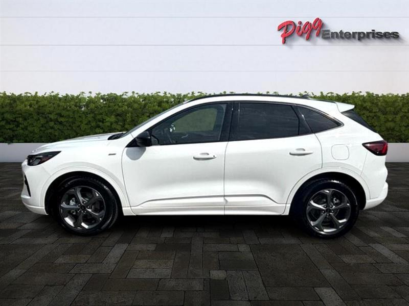 used 2023 Ford Escape car, priced at $25,577