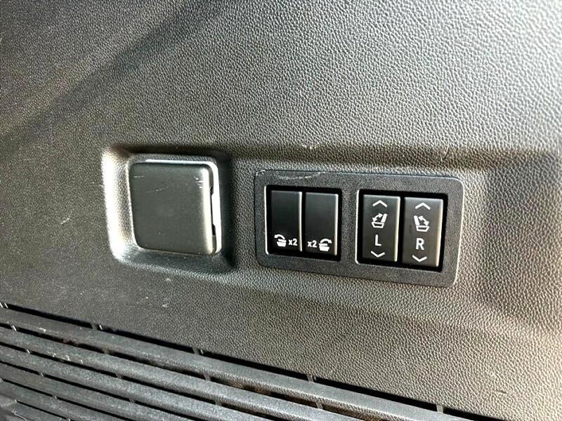 used 2021 GMC Yukon car, priced at $46,433