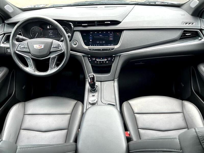 used 2021 Cadillac XT5 car, priced at $31,866