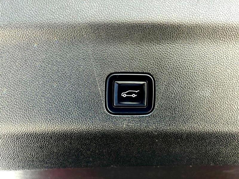 used 2022 GMC Yukon car, priced at $55,766