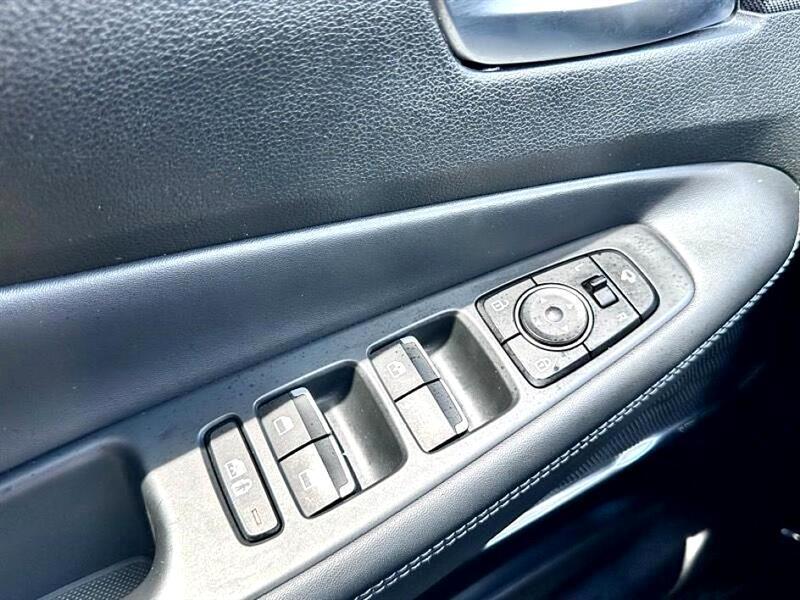 used 2022 Hyundai Santa Fe car, priced at $24,766
