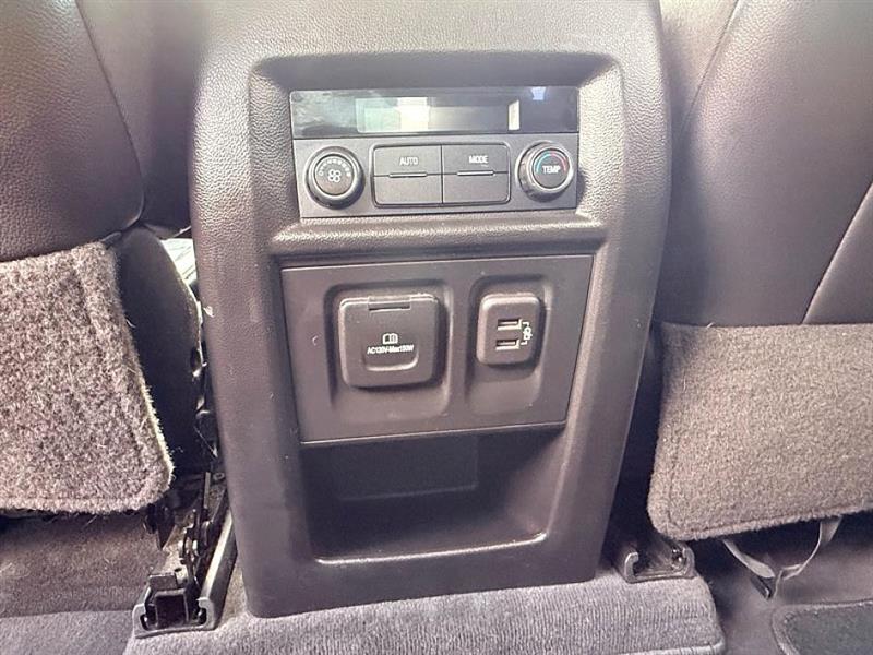 used 2021 Chevrolet Traverse car, priced at $21,833