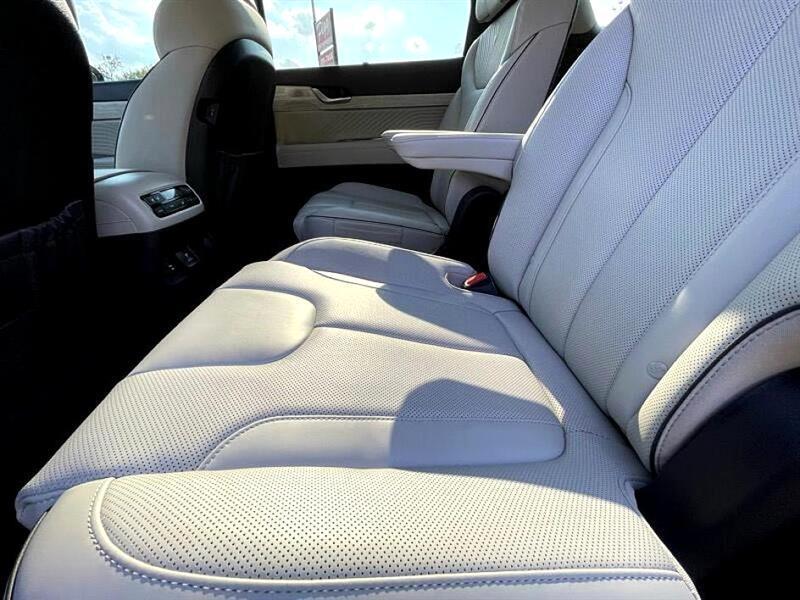 used 2025 Hyundai Palisade car, priced at $46,931