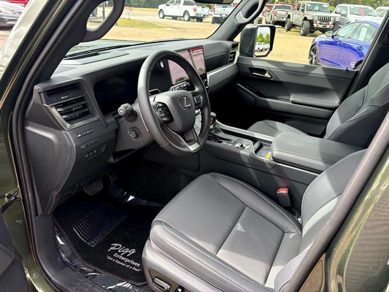 used 2025 Lexus GX 550 car, priced at $84,966