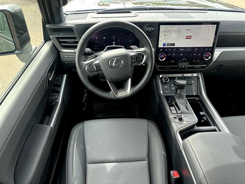 used 2025 Lexus GX 550 car, priced at $84,966