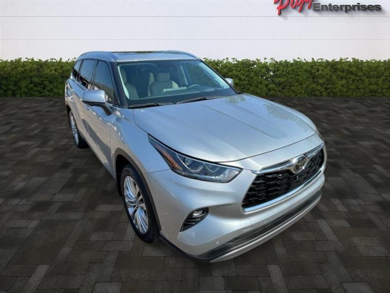 used 2024 Toyota Highlander car, priced at $45,966