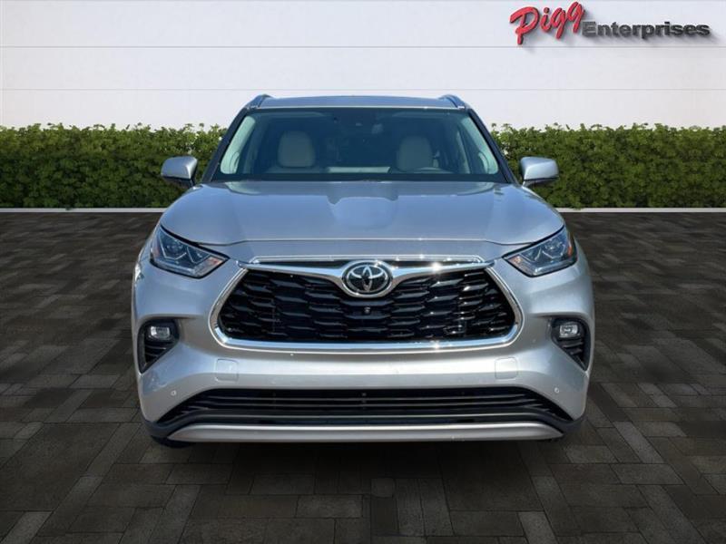 used 2024 Toyota Highlander car, priced at $45,966