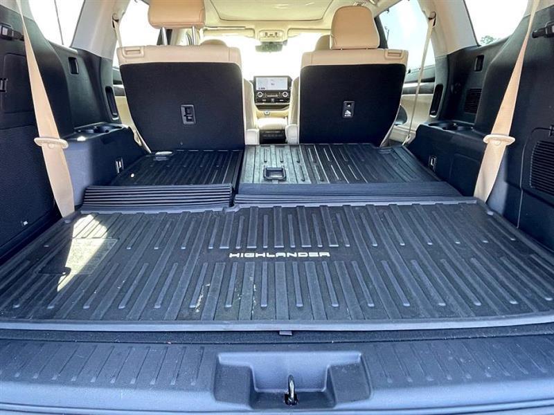 used 2024 Toyota Highlander car, priced at $45,966