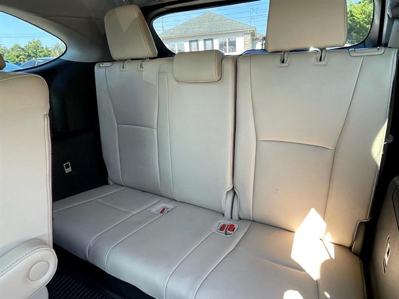 used 2024 Toyota Highlander car, priced at $45,966