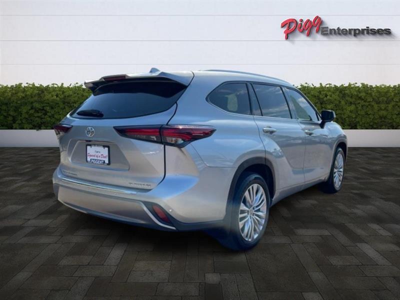 used 2024 Toyota Highlander car, priced at $45,966