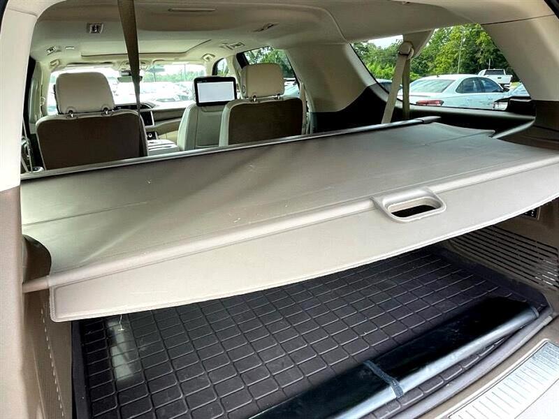 used 2024 GMC Yukon XL car, priced at $75,988