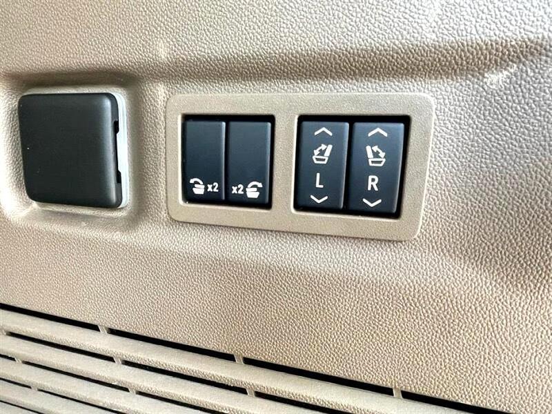 used 2024 GMC Yukon XL car, priced at $75,988