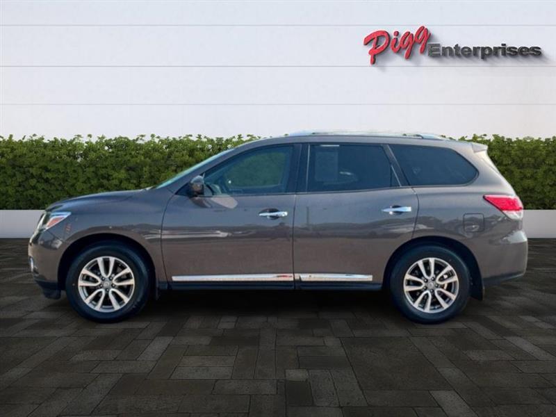 used 2016 Nissan Pathfinder car, priced at $13,917