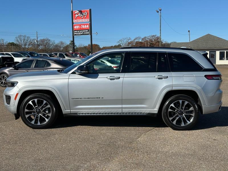 used 2022 Jeep Grand Cherokee car, priced at $40,988