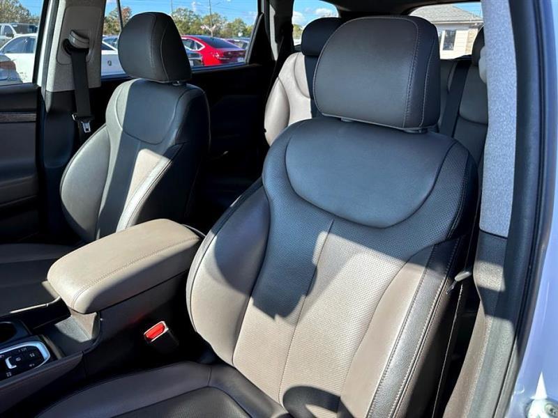 used 2019 Hyundai Santa Fe car, priced at $19,644