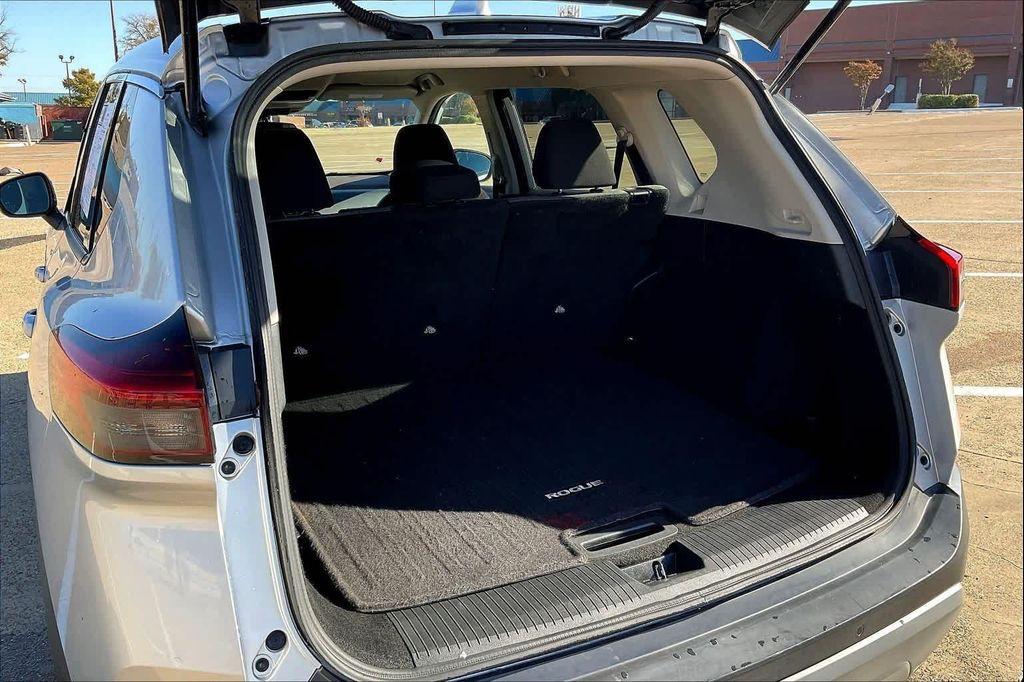 used 2021 Nissan Rogue car, priced at $18,789