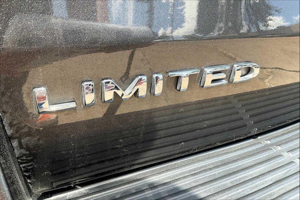 used 2018 Ford Expedition car, priced at $22,389