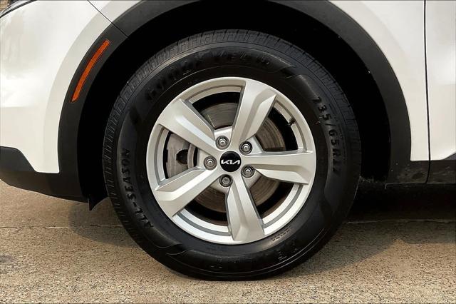 used 2022 Kia Sorento car, priced at $22,467