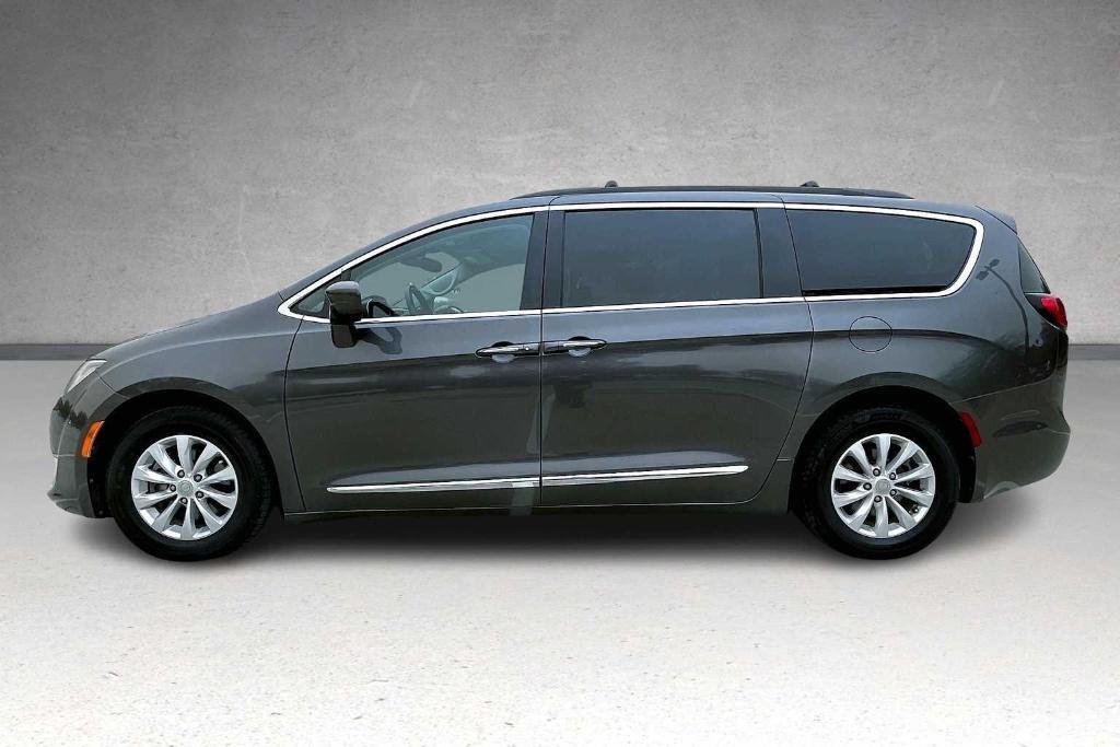 used 2017 Chrysler Pacifica car, priced at $14,674