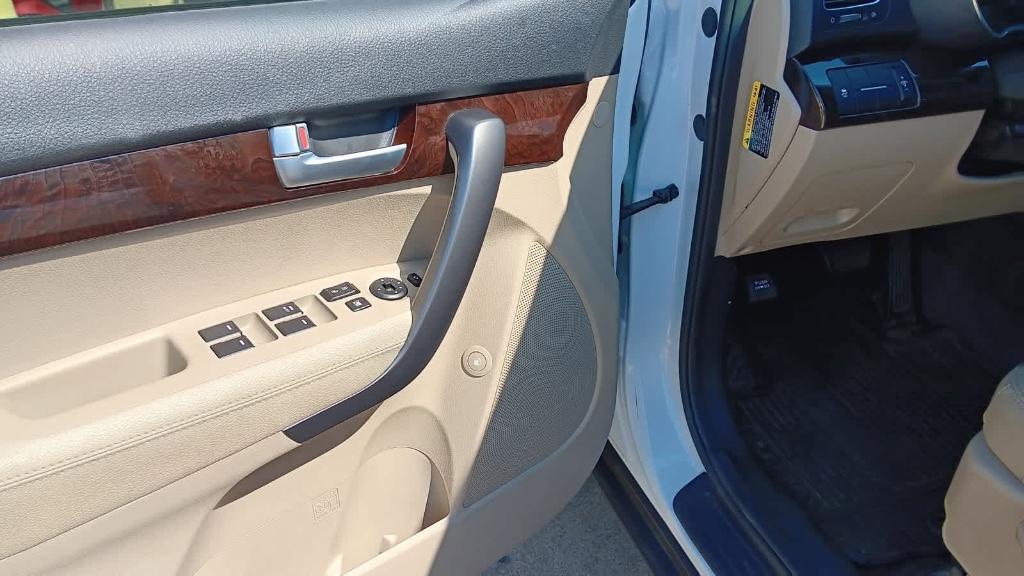 used 2015 Kia Sorento car, priced at $11,469