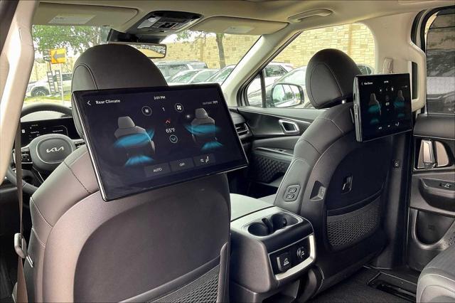 used 2025 Kia Carnival car, priced at $52,789